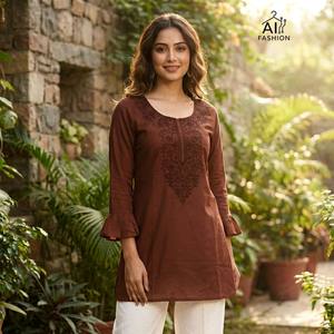 Colecciones de túnicas de rayón pesado para mujer, a la moda, con trabajo Chikankari morado, corte holgado, estilo informal, estilo India-Pakistán. - Product Image 3