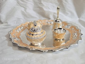 Ensemble de thali de luxe plaqué argent avec émail antique, plateau de service en métal décoratif, cadeau religieux pour la maison et les mariages - Product Image 2