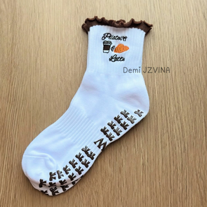 Calcetines de Pilates OEM con Lindos Patrones Bordados, Antideslizantes, con Puño Decorativo, Color Pastel, Cómodos para Reformer Studio - Product Image 1