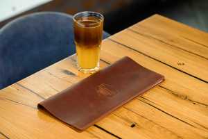 Porta Menús de Cuero de Lujo para Restaurante o Cafetería, Libro de Menús, Logotipo Personalizado Disponible LMC-0078 - Product Image 4