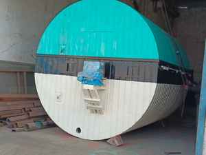 Máquina de Moldeo Rotacional de Plástico para Tanques de Agua 220V/380V de NP Plasto Industries, Alta Calidad, Vertical - Product Image 2