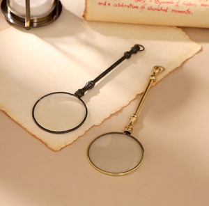 Loupe de poche avec longue chaîne dorée et étui en cuir, loupe en laiton disponible à prix de gros. - Product Image 5