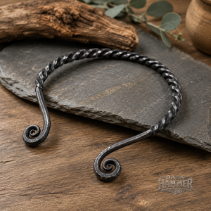 Collier unisexe torsadé en fer forgé à la main, imitation antique, écologique, style médiéval, objet d'art et de collection, cadeau - Product Image 3
