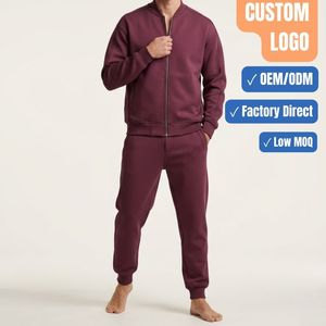 Conjunto Deportivo Personalizado para Hombre, Chaqueta con Cierre y Pantalones Jogger - Product Image 1
