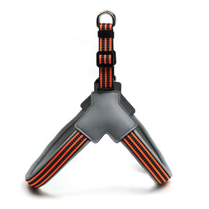 Harnais robuste pour grands chiens avec soutien poitrine et dos pour la randonnée, la course, l'exercice et les aventures en plein air - Product Image 1