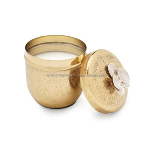 Abordable Premium texturé fleur couvercle pot bougie en métal - Product Image 1