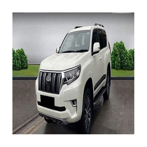 Toyota Land Cruiser Prado, SUV todoterreno duradero, diseñado para una conducción fiable y viajes familiares - Product Image 4