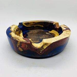 Cendrier de luxe fait main, design écologique, accessoire de fumeur en bois et résine - Product Image 2