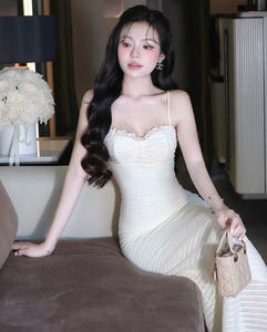 Robe pour femme vietnamienne robe blanche à épaules dénudées personnalisée OEM/ODM fabriquée au Vietnam - Product Image 1