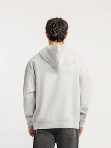 เสื้อฮู้ดผู้ชายแบบสวมหัว ระบายอากาศได้ดี ผลิตโดย OEM รับทำโลโก้ตามสั่ง แห้งเร็ว ทรงโอเวอร์ไซส์ กันลม เหมาะสำหรับฤดูหนาว - Product Image 4