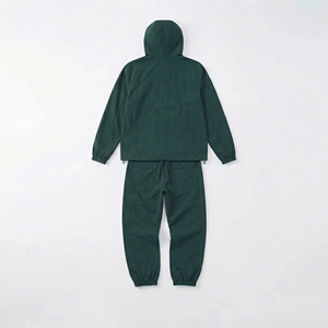 ชุดวอร์มสีเขียวสุดเทรนดี้สำหรับกิจกรรมกลางแจ้ง |   เสื้อแจ็คเก็ตและกางเกงกันน้ำน้ำหนักเบา |   ชุดกีฬาแบบ OEM ตามสั่ง - Product Image 2