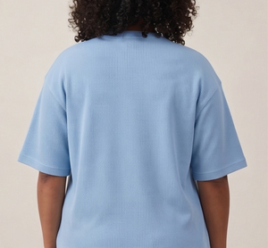 T-shirts en maille gaufrée brodés grande taille pour femmes, T-shirt gaufré à épaules tombantes grande taille pour femmes, T-shirts gaufrés à col rond pour femmes - Product Image 5