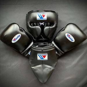 Ensemble d'entraînement de boxe avec logo personnalisé, fabricant professionnel, gants de sparring bleus sur mesure - Product Image 3