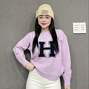 เสื้อสเวตเตอร์ถักไหมพรมแฟชั่นใหม่สำหรับผู้หญิง ความยาวเต็มตัว ผสมขนสัตว์ 35% วิสโคส 35% ไนลอน ดีไซน์น่ารัก - Product Image 3