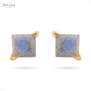 Pendientes de botón minimalistas cristianos geométricos de plata de ley 925 de alto brillo con labradorita de corte cuadrado de 3 mm y cierre a presión microchapado - Product Image 1