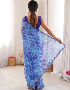 Sari en Georgette KV pour femme, imprimé numérique à la main, teinture Bandhani, avec blouse non cousue (Bleu) - Product Image 6