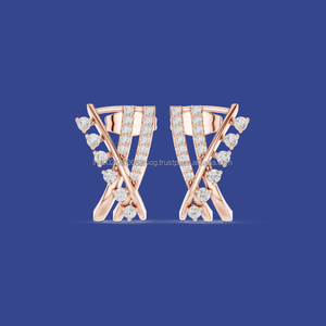 Harmony Jewels Pendientes de aro de alambre martillado de metal mixto de 10K - Product Image 1