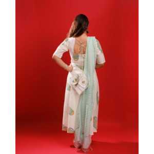 Ensemble de costume décontracté pour femmes en coton blanc ondulé, taille XS, haut à manches courtes, tissu en mousseline respirant - Product Image 1