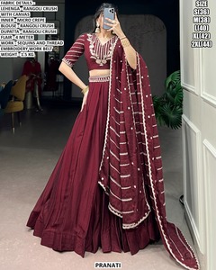 Lehenga traditionnel Shahi Crimson pour femmes, longueur au sol, pour Diwali et les fêtes - Product Image 1