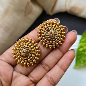 14K Gold Plated Brass & Zinc Alloy Pearl Stud Earrings-Classic Geometric Round Wedding Design - Product Image 2