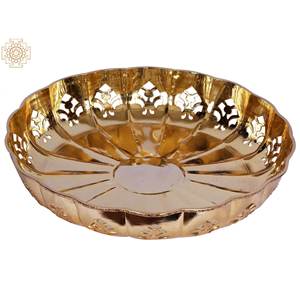 Bandeja de latón tradicional hecha a mano de 10 pulgadas, artículo decorativo para el hogar para un estilo elegante - Product Image 1