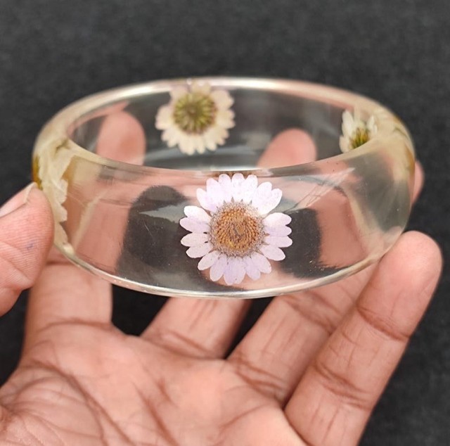 Women's Handmade Artistic Resin Sculpted Angel Style Bracelet Enamel Figurine Fashion Resin Cuff New Design Bracelet