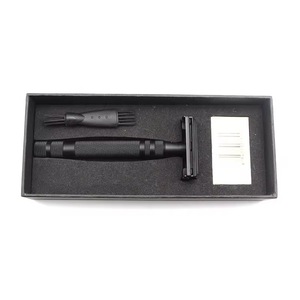 Maquinilla de Afeitar Doble de Seguridad Personalizada para Hombre, Diseño Vintage Negro Mate, Hojas de Acero Inoxidable, Cuerpo con Diseño de Mariposa Abierta - Product Image 6