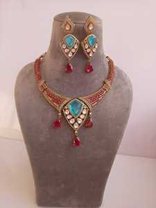 Conjunto de collar tradicional indio de calidad premium, joyería de lujo con un atractivo real, perfecto para bodas, fiestas y se adapta a cualquier atuendo. - Product Image 1