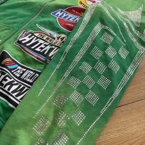 Conjunto Deportivo Unisex de Alta Calidad con Sudadera con Cierre y Pantalones de Felpa Francesa con Lavado Ácido, Personalizado para Hombre, Tallas Grandes, con Pedrería e Impresión - Product Image 5