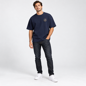 Camiseta de Manga Corta con Cuello Redondo para Hombre, Color Azul Marino, Corte Regular, Logotipo Bordado en la Parte Delantera, Informal, Lisa, 100% Algodón Jersey, Tejido Ecológico - Product Image 1