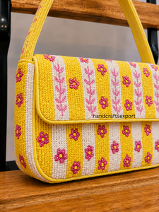 Sac à bandoulière pour femme, fait main, orné de fleurs et de perles, léger et écologique |   Sac à main de luxe en perles de rocaille |   Sac à main de créateur de mode - Product Image 6