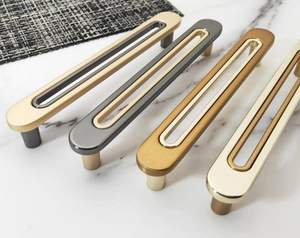 Poignée de porte en laiton Royal Crest, modèle Majesty Grip Pull Crown Line, poignée impériale en laiton Arc, poignée Noble Crown Pull au toucher régale - Product Image 3