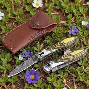 Nueva navaja de bolsillo Damasco hecha a mano y personalizada con mango de madera Pakka amarilla, las mejores navajas plegables para supervivencia y caza. - Product Image 6