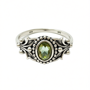 2.9 Grams Fine <b>Peridot</b> <b>Ring</b> - Product Image 2