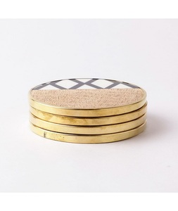 Sous-verres ronds en bois faits à la main et écologiques avec logo personnalisable et options de taille sur mesure |   Vente en gros - Product Image 2