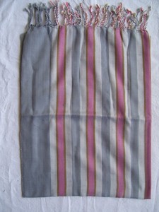 ผ้าพันคอถักมือลายทาง ผ้าฝ้ายเนื้อนุ่ม ผ้าพันคอแฟชั่น ผ้าคลุมไหล่ลายทางทอมือ ผ้าพันคอฤดูหนาว ผ้าพันคอสำหรับทุกเพศทุกวัย ผ้าพันคอทันสมัยลายทาง - Product Image 5