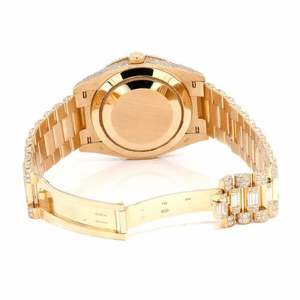 Montre de luxe en moissanite sertie de diamants, or jaune, automatique, mécanique, avec diamants baguette intégrés - Product Image 4