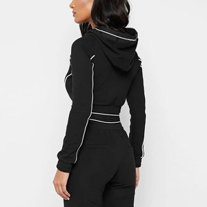 Ensemble de survêtement pour femme en velours brodé personnalisé, sweat à capuche et pantalon de jogging 2026 - Product Image 2