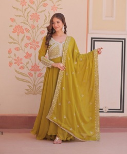 Colección de Vestidos Anarkali con Bordado de Cuentas y Lentejuelas, con Mangas Largas y Tela Georgette - Product Image 1