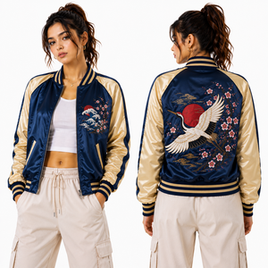 Chaqueta Corta de Satén al por Mayor para Mujer con Bordado de Montaña y Cierre de Cremallera, Etiqueta Privada, OEM, Logotipo Personalizado, Suministro por Pedido - Product Image 5