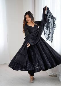 ชุดอานาร์กาลีสีพื้นแบบยาว 5.5 เมตร พร้อมผ้าคลุมไหล่จอร์เจตต์ลายฉลุ - Product Image 4