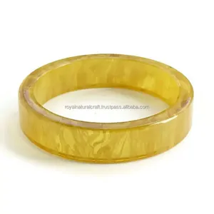 Brazaletes de moda de la mejor calidad Resina y cuentas Resina y alambre Resina y papel Resina y pulseras de corcho - Product Image 1