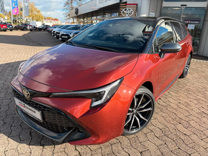 Toyota Corolla TS 2.0 Hybride GR Sport Wagon, hybride performant, voiture familiale élégante, économique en carburant, design moderne - Product Image 2