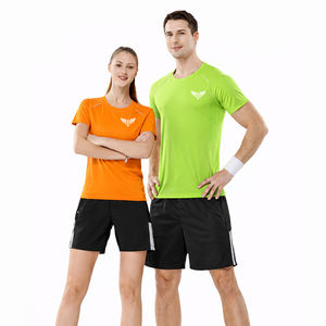 ชุดเสื้อยืดและกางเกงขาสั้นกีฬาแห้งเร็วสำหรับผู้ชายและผู้หญิง ระบายอากาศได้ดี เหมาะสำหรับวิ่ง ออกกำลังกาย และเล่นกีฬา - Product Image 2