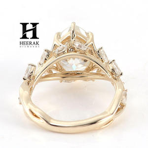 แหวนหมั้นเพชรทรงมาร์คีส์ 14K ทองคำเหลือง ดีไซน์จากธรรมชาติ ประดับเพชรทรงมาร์คีส์เพาะเลี้ยง พร้อมลายใบไม้ดอกไม้ - Product Image 6