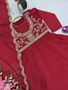 Compra al por mayor: Vestido Anarkali de seda chinon pesada para mujer con chaqueta, lentejuelas y conjunto de 3 piezas con dupatta, completamente cosido, listo para usar. - Product Image 5