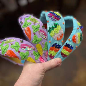 Serre-tête élégant fait main avec perles pour femmes, accessoire de mode tendance à prix de gros - Product Image 1