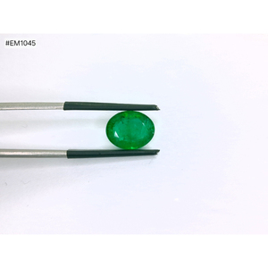 Gema ovalada de esmeralda natural de Zambia, corte facetado, 3.88 ct, piedra suelta premium, color verde, excelente claridad, para creaciones de joyería. - Product Image 1
