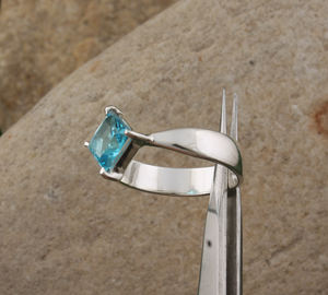 Anillo Clásico de Topacio Azul Londres Natural, Plata de Ley 925, Engaste de Bisel para Mujer, Certificado por Terceros, Joyería de Piedra Natal de Noviembre - Product Image 1