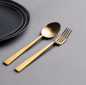 Ensemble de couverts élégants en acier inoxydable de qualité supérieure, ustensiles durables pour la cuisine, la table à manger, les restaurants et les services hôteliers - Product Image 4